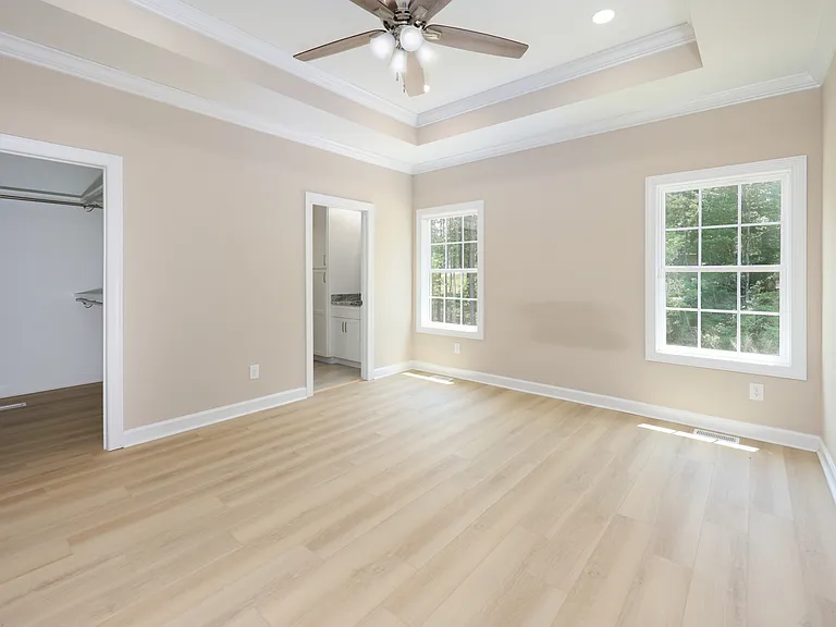 518 Woods Dr — Photo 6