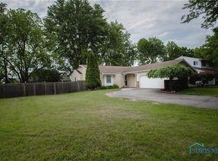 1030 E Gloucester Dr, Toledo, OH 43615