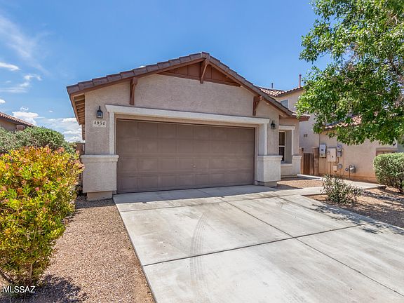 3rd image of 4954 E Desert Thorn Dr