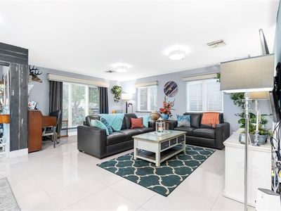 3421 NE 16th Ave, Oakland Park, FL, 33334