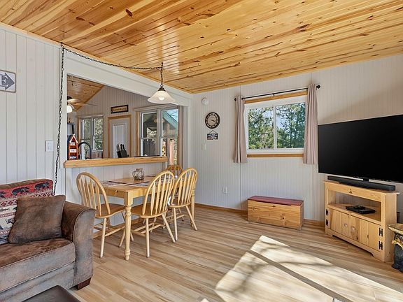4th image of N12090 Heafford Rd #3