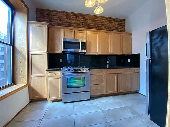 5th image of 331 Nostrand Ave APT 4
