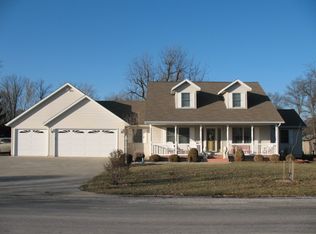 43 Mainz Cir, Teutopolis, IL 62467