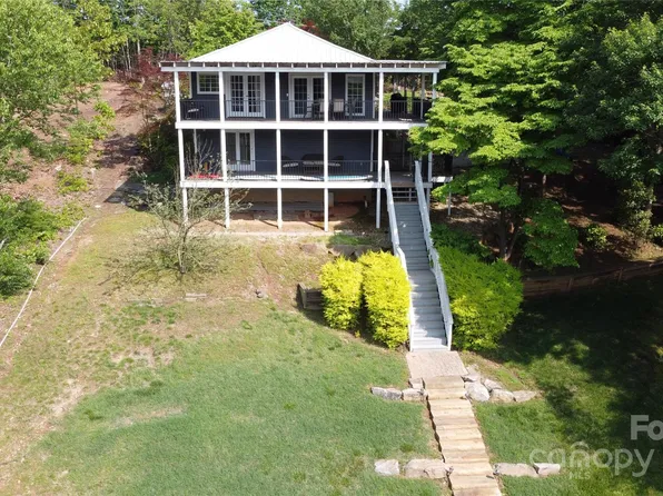 6898 Shade Tree Ln, Sherrills Ford, NC 28673