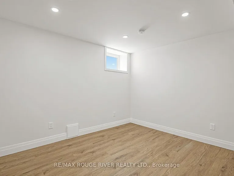 344 Centennial Rd #BASEMENT — Photo 25