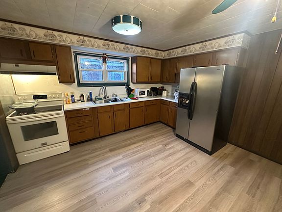 2nd image of 34 Wylie Dr