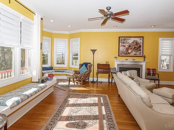 2nd image of 3716 Sachem Ave