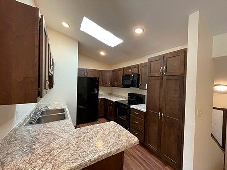 2nd image of 1932 Southridge Ave #3
