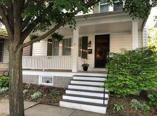 22 E 2nd Ave, Lititz, PA 17543
