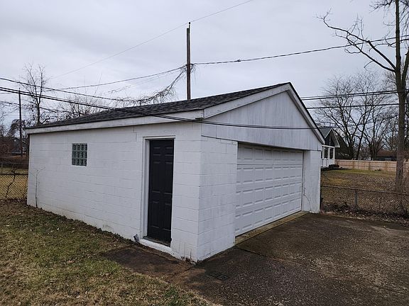4th image of 2483 Bar Harbor Pl