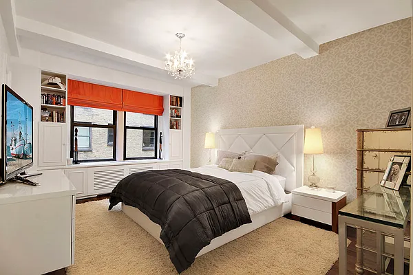 Sold by Corcoran | media 23