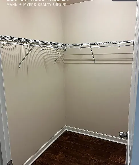 123 Cypress Hill Ln — Photo 13
