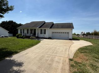 1415 Hamlet St, Lincolnton, NC 28092