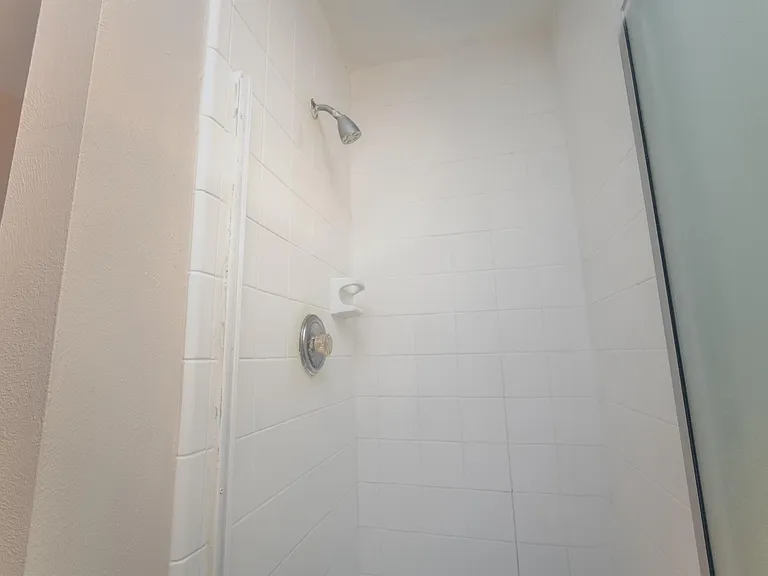 1907 Glen Eden Ct — Photo 38