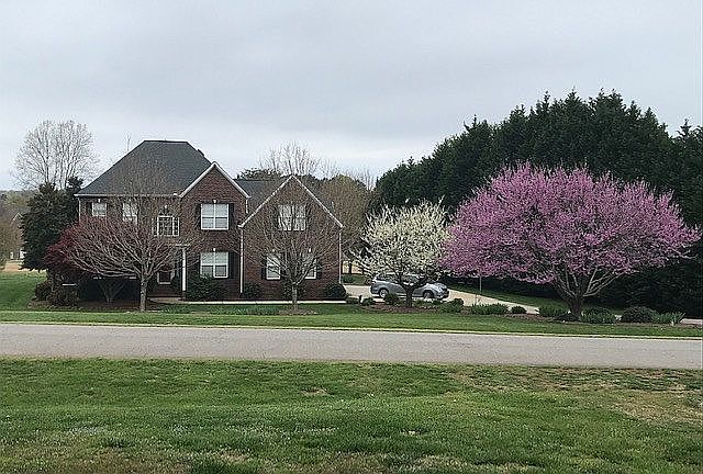 1st image of 124 Broadbill Dr