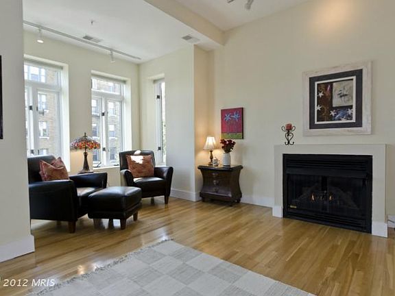 3rd image of 1819 Belmont Rd NW APT 3