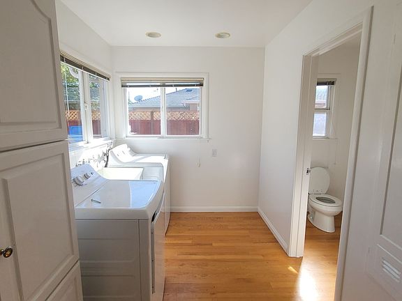4th image of 216 Cypress Ave