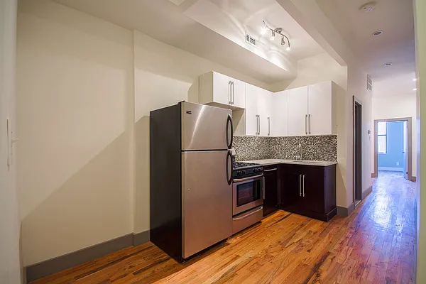 Rented by Nooklyn NYC LLC | media 12