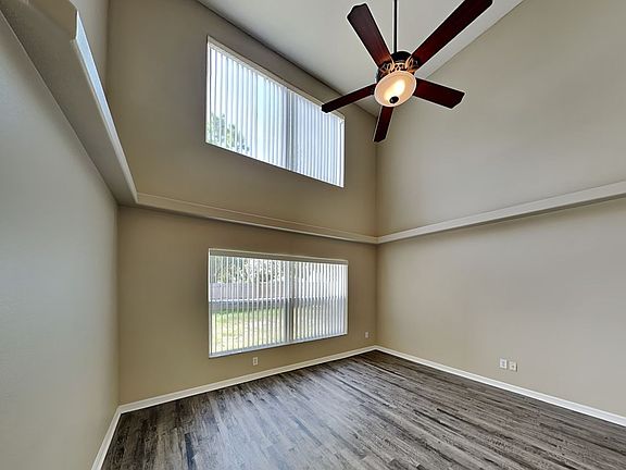 5th image of 7465 Oxford Garden Cir