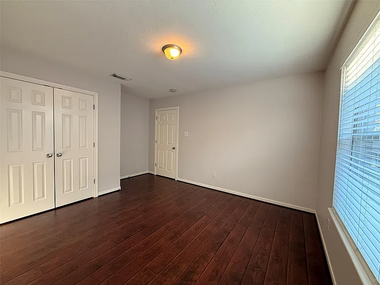 5935 Wildbriar Ln — Photo 16