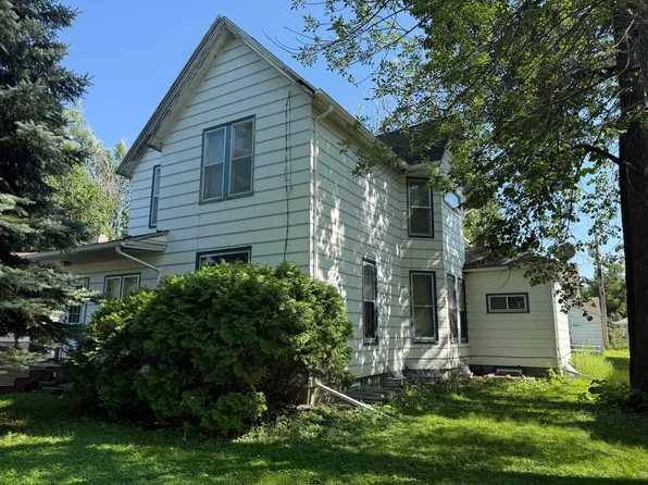 212 7th Ave SE, Aberdeen, SD 57401