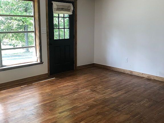 2nd image of 100 Woodrow St