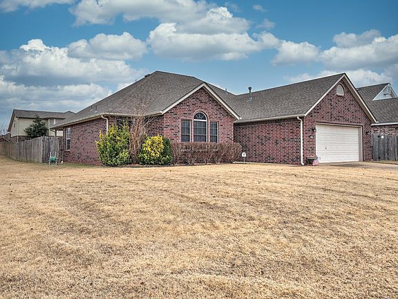 3rd image of 4605 S 194th Ave