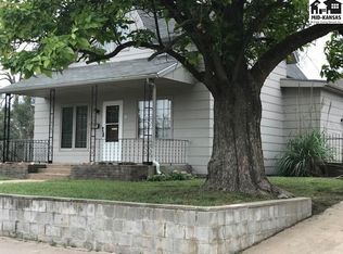 547 E B Ave, Hutchinson, KS 67501
