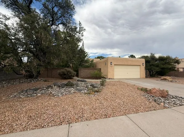 6105 Carousal Ave NW, Albuquerque, NM 87120