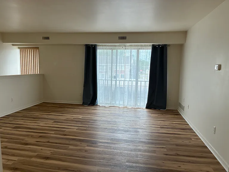 202 Sunset Ln — Photo 7