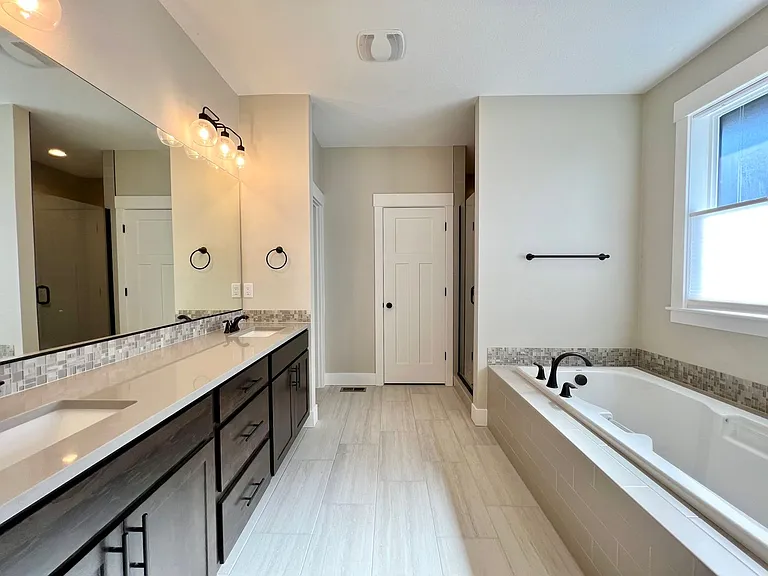 19321 Dublin Ave — Photo 11
