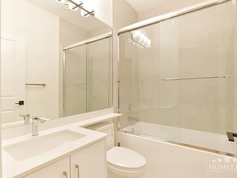 16678 16th Ave #BASEMENT — Photo 7