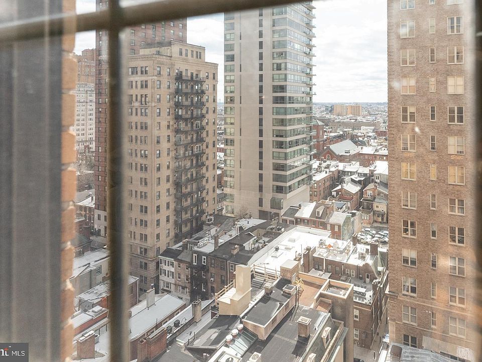 1st image of 219 S 18th St #1512