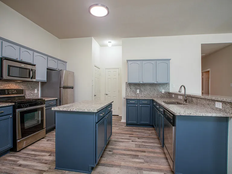 9900 Northgate Dr — Photo 8