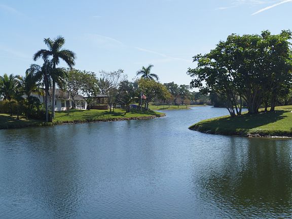4th image of 9330 NW 17th St