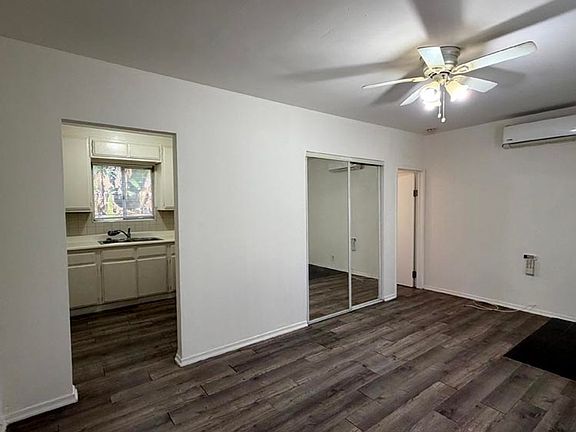 5th image of 139 S Rosemead Blvd #141