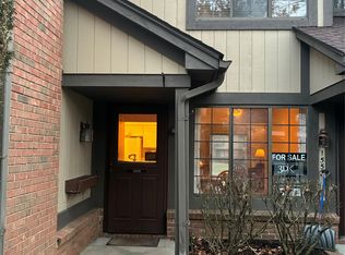 1553 Meadow Side Dr, Rochester, MI 48307