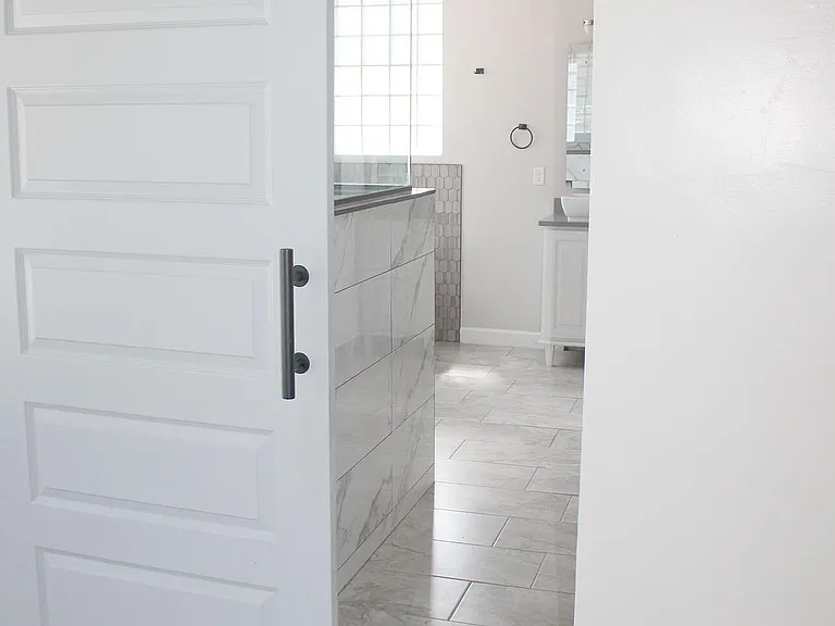 12225 Rathmore Dr — Photo 28