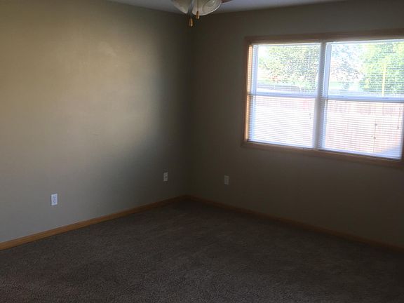 2nd image of 1930 Joles Dr