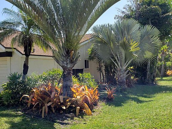2nd image of 1444 SE Rivergreen Cir