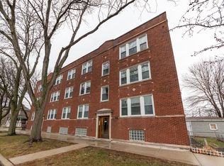 2514 W Belle Plaine Ave #2, Chicago, IL 60618