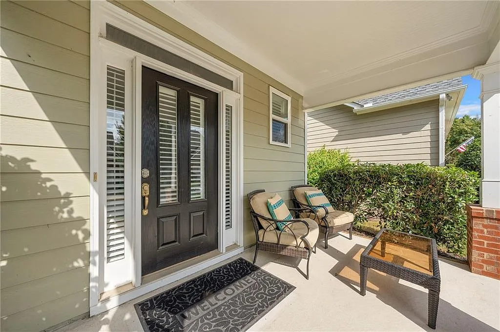 3 bed, 2.5 bath, 1988 sqft, $2,800 — Photo 2