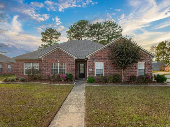 419 Merril Dr, Benton, AR 72015