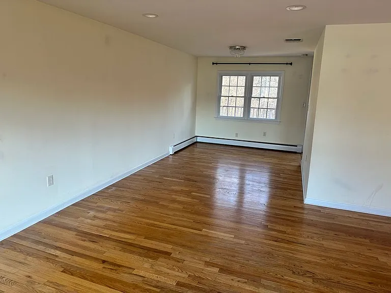 718 Spring Ave — Photo 5