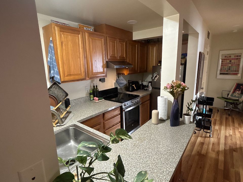 1st image of 792 27th Ave #1
