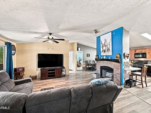 3rd image of 9945 N PENWORTH Drive