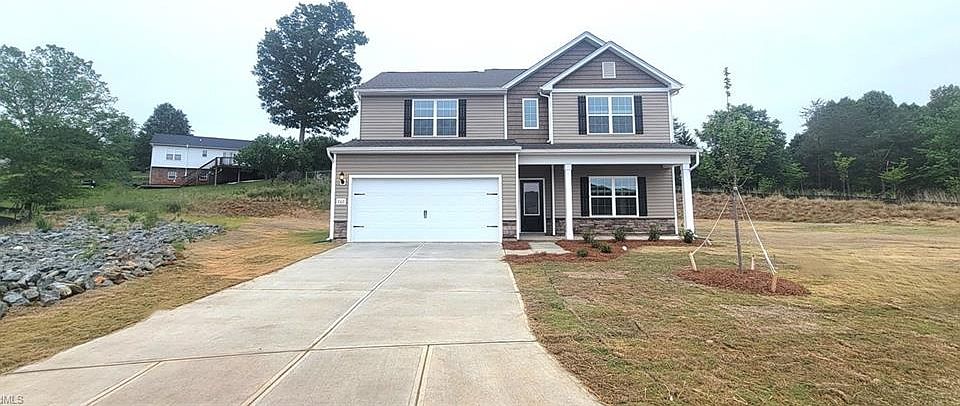 1st image of 260 Macintosh Dr