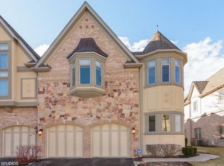 1433 W Rue Paris Pl, Inverness, IL 60067