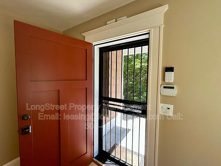 550 NW Alpine Ter — Photo 9