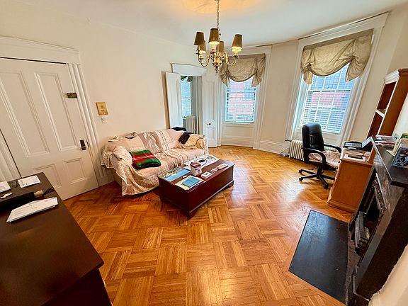 2nd image of 103 Pinckney St APT 2